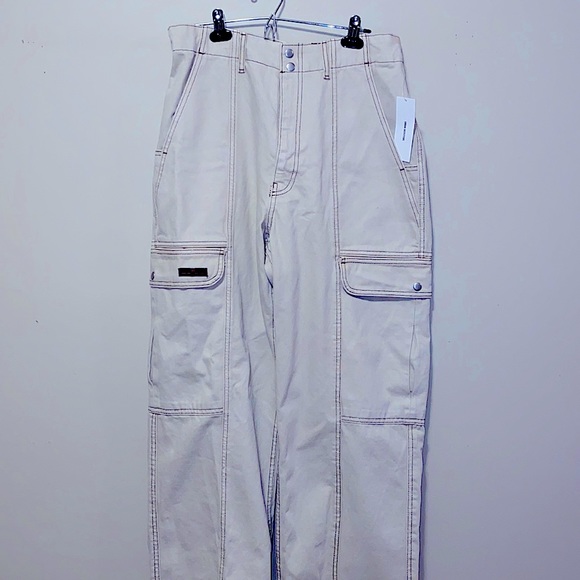 Urban Outfitters BDG- Brand New White Cargo Pants - Picture 1 of 3